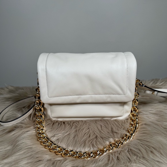 Marc Jacobs Handbags - Authentic Marc Jacob’s The Pillow Bag in Marshmallow Held 1x, Pristine Condition